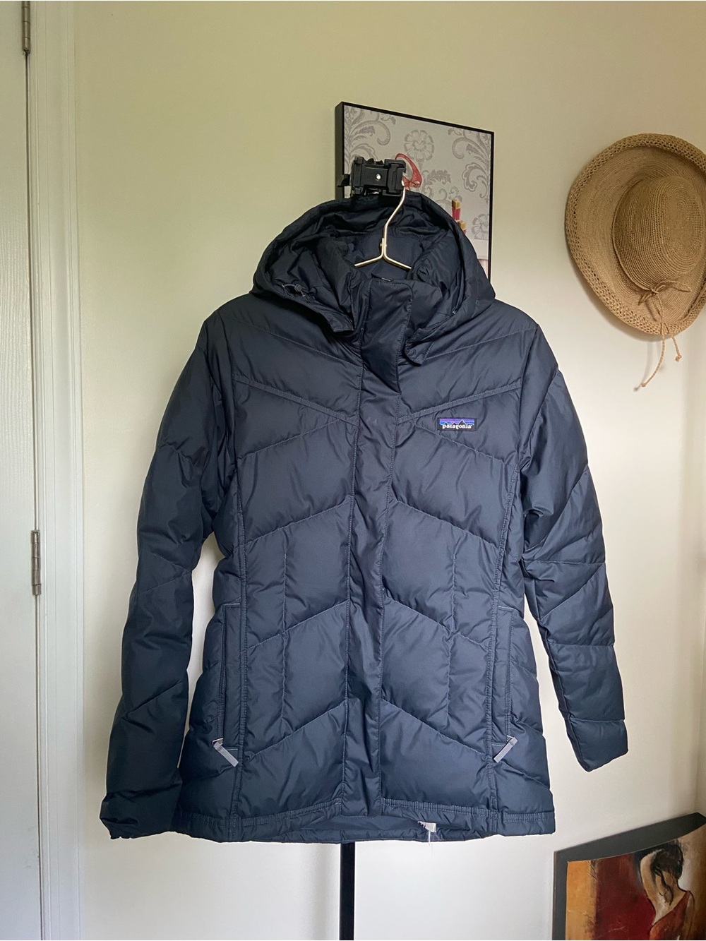 Patagonia 75% Down 25 % Feathers Navy Blue Hooded Quilted Puffer Coat